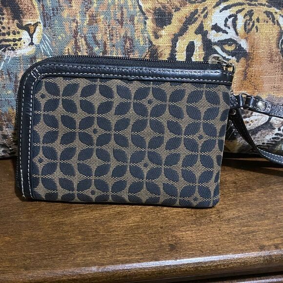 Fossil Wristlet Wallet Brown with Leather Trim - Picture 3 of 3